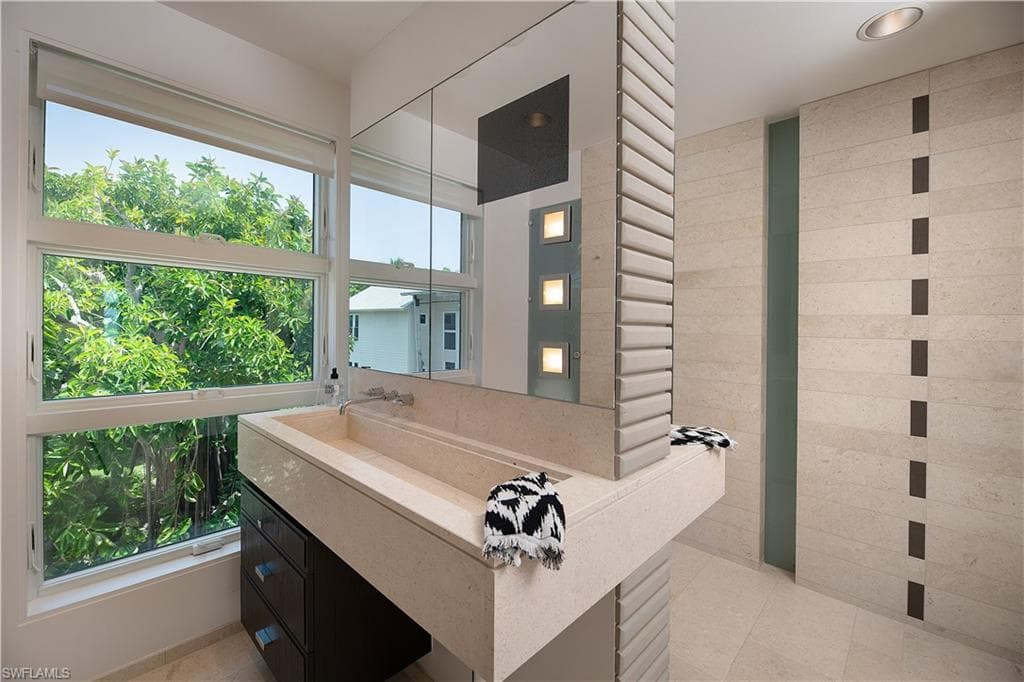 16512 Captiva DR-24