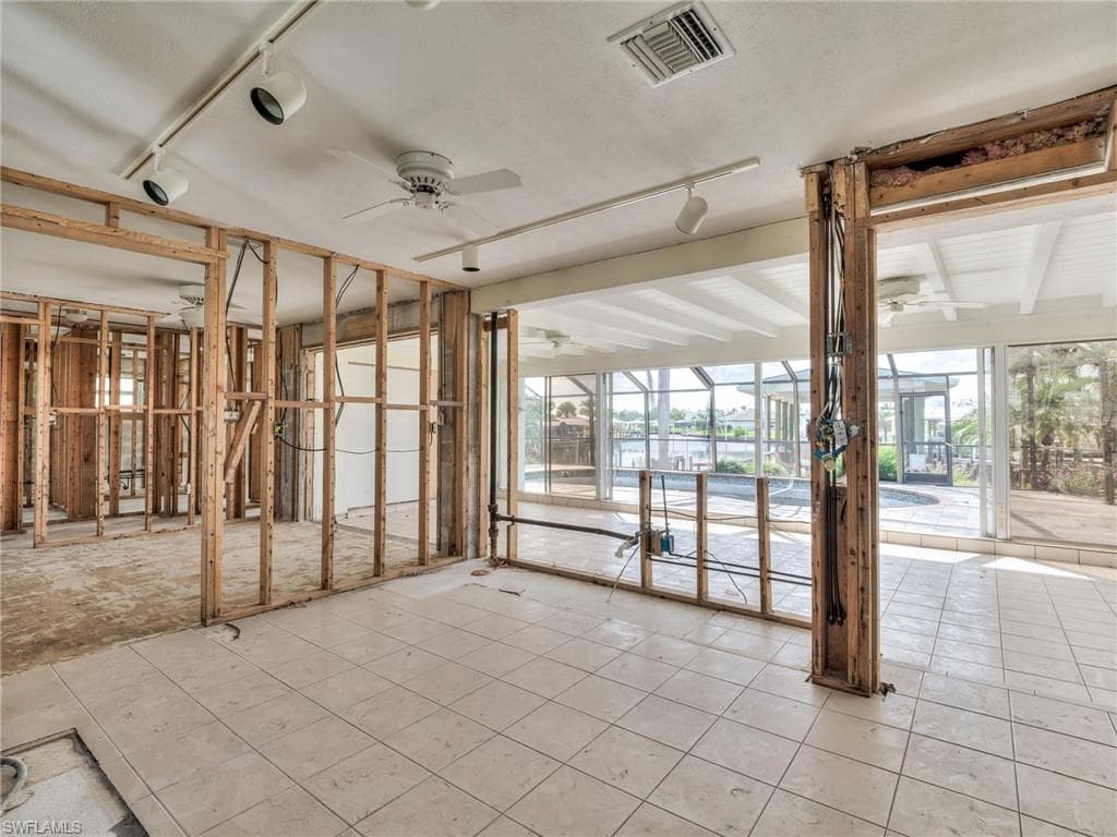 230 Randy LN-18