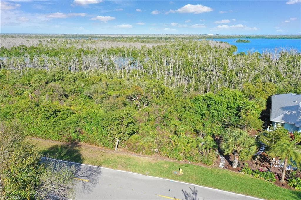 780 Whiskey Creek DR-6