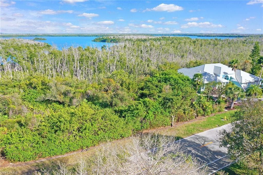 780 Whiskey Creek DR-11