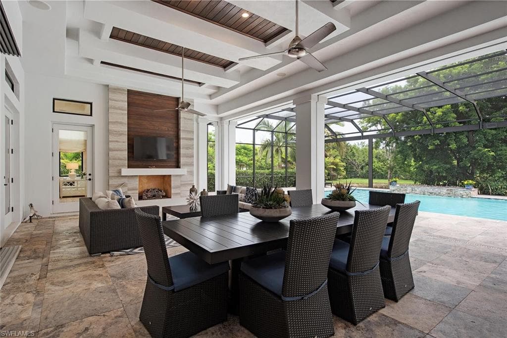 179 Mahogany DR-6