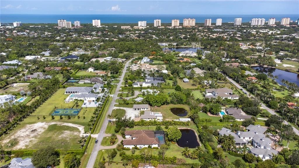 179 Mahogany DR-4