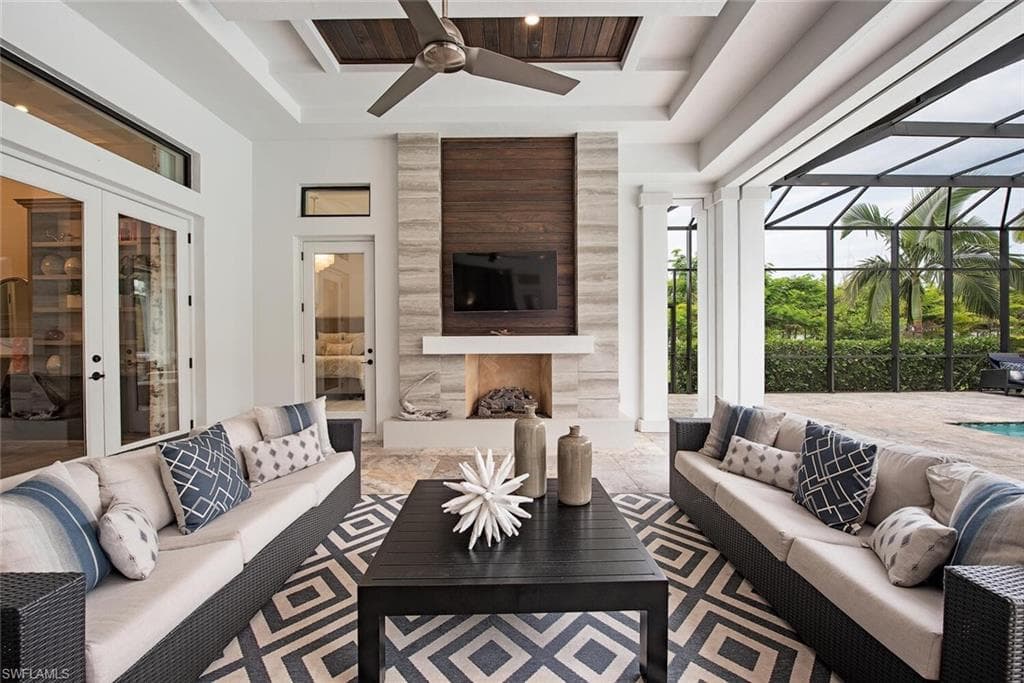 179 Mahogany DR-8