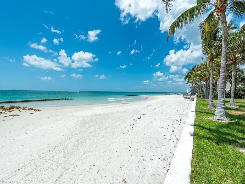 4550 GORDON DR-16