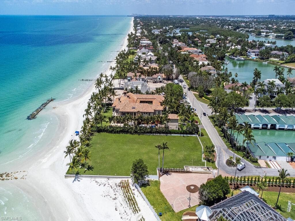 4550 GORDON DR-9