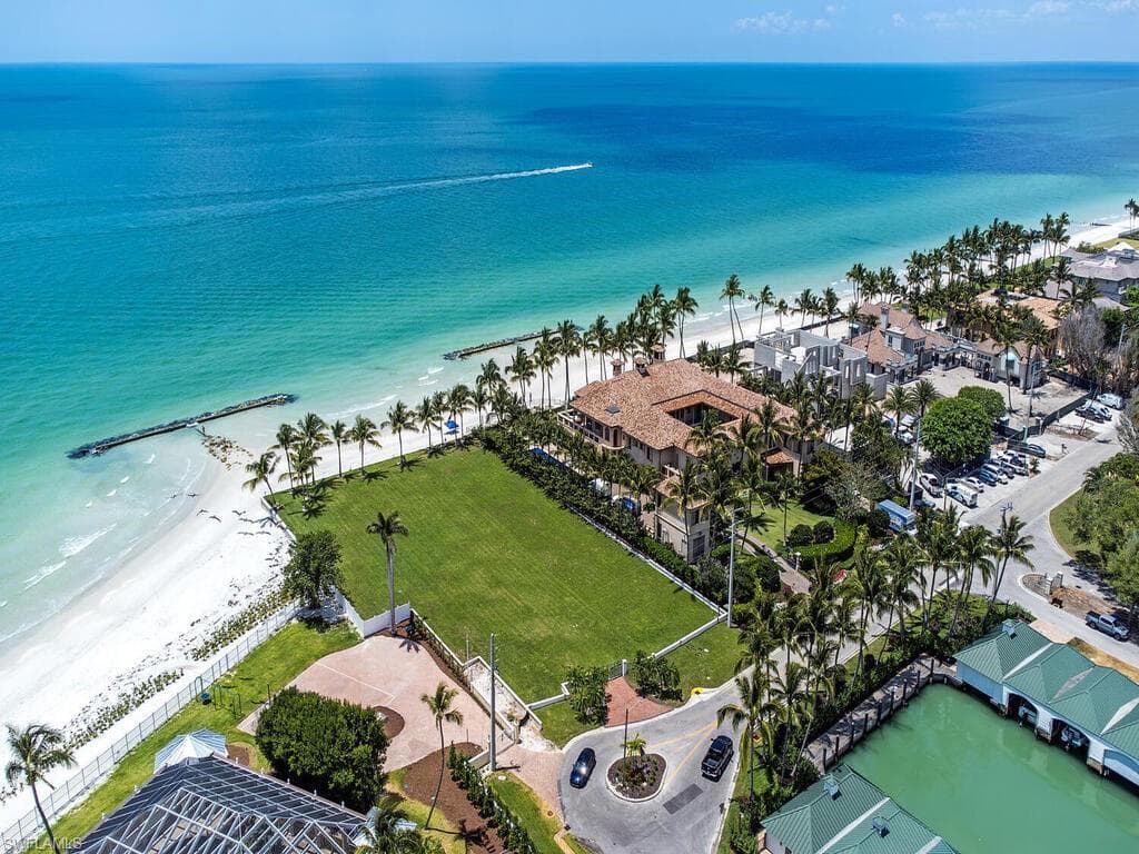 4550 GORDON DR-8