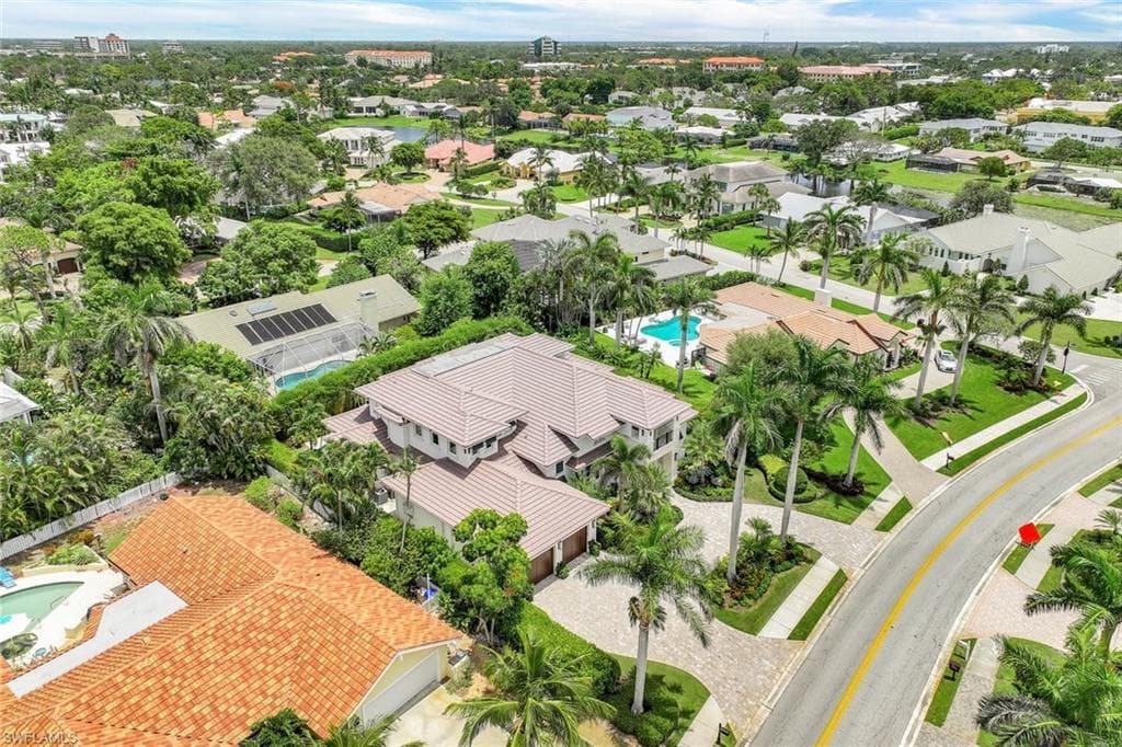 569 Neapolitan WAY-47