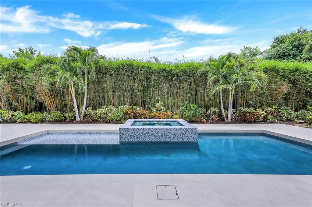 569 Neapolitan WAY-36