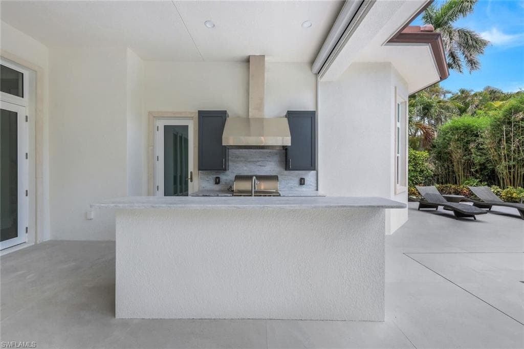 569 Neapolitan WAY-32