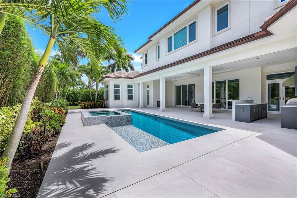 569 Neapolitan WAY-38