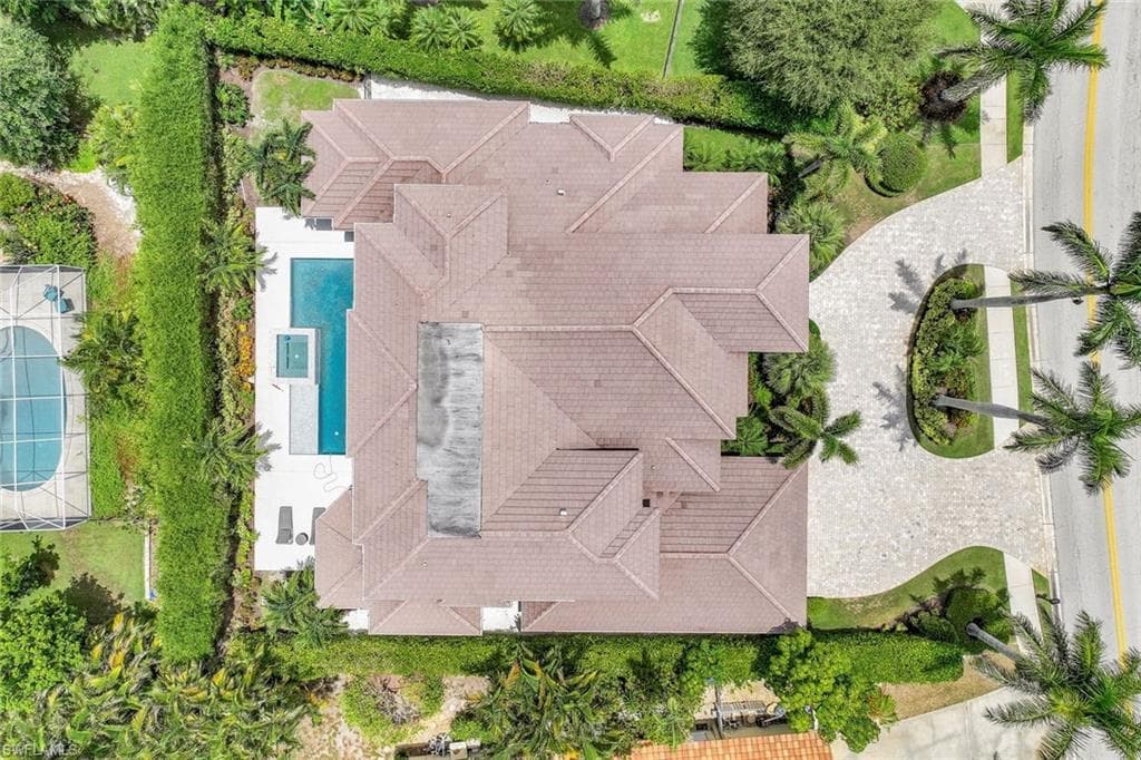 569 Neapolitan WAY-48