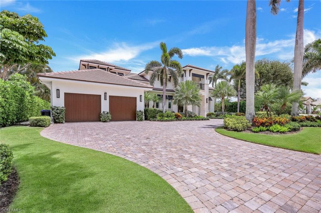 569 Neapolitan WAY-35