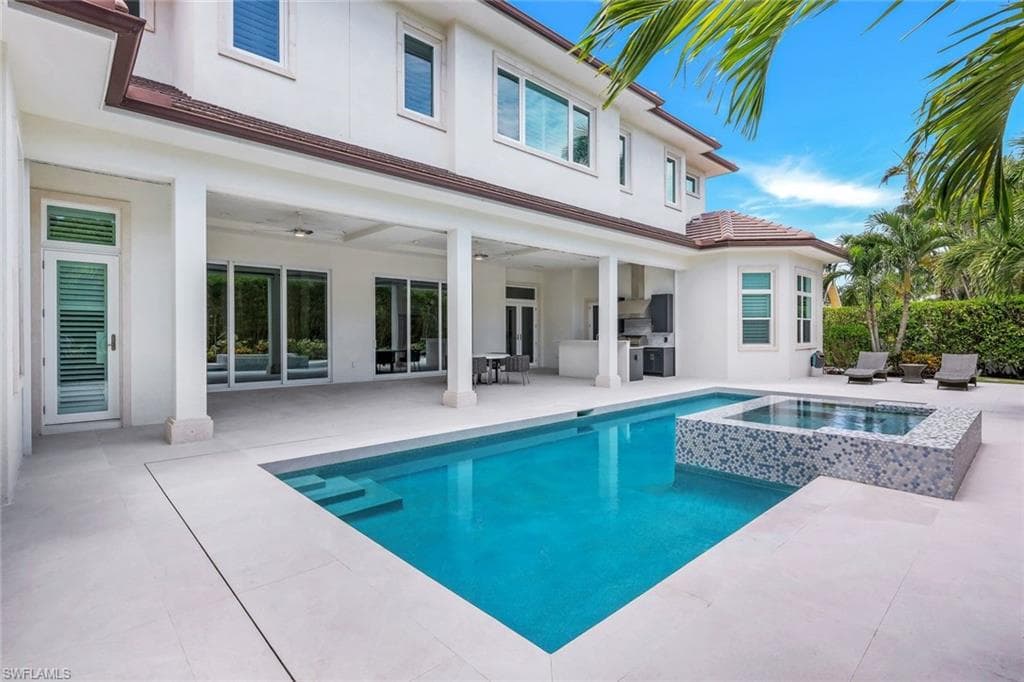 569 Neapolitan WAY-39