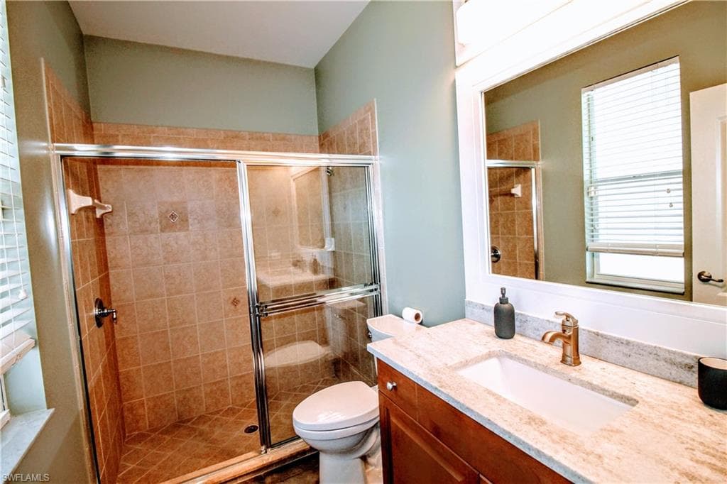 3328 SE 17th PL-19