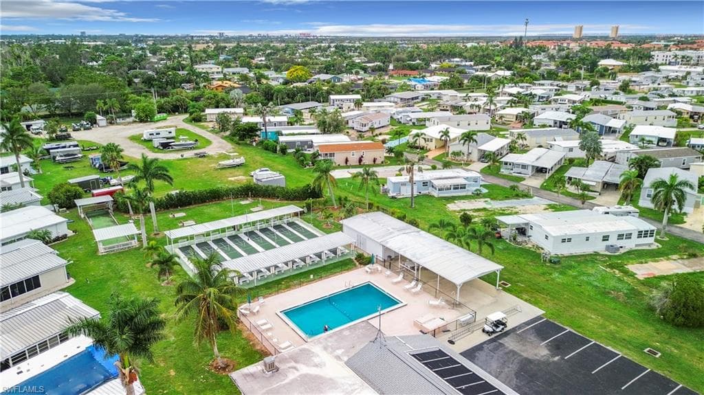 211 Derwent BLVD-6