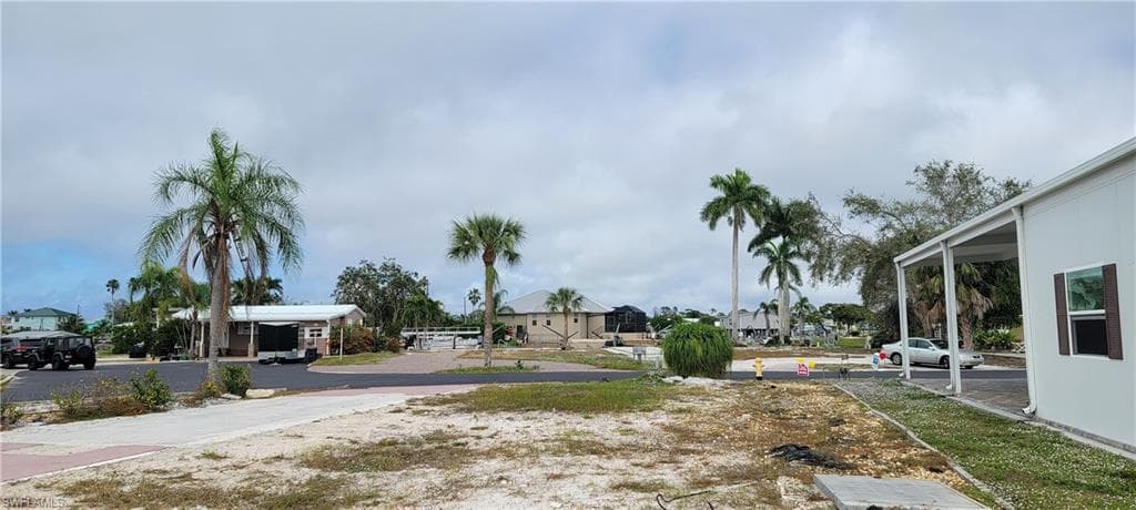 4778 Tahiti DR-5