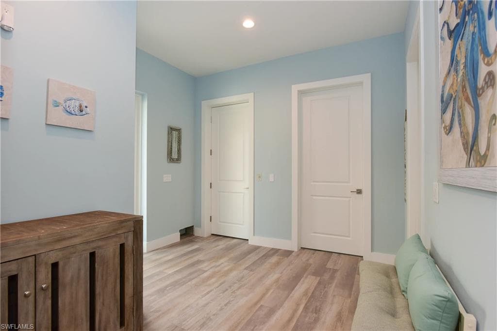 146 Miramar ST-17