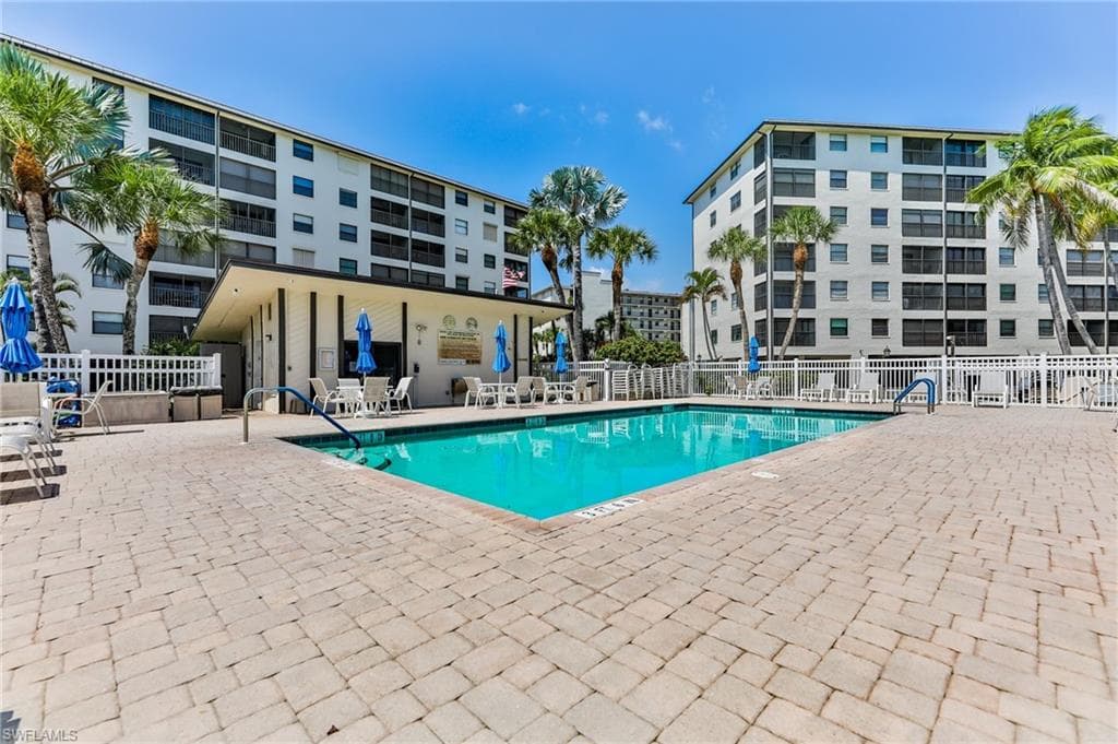 6899 Estero BLVD 251-1