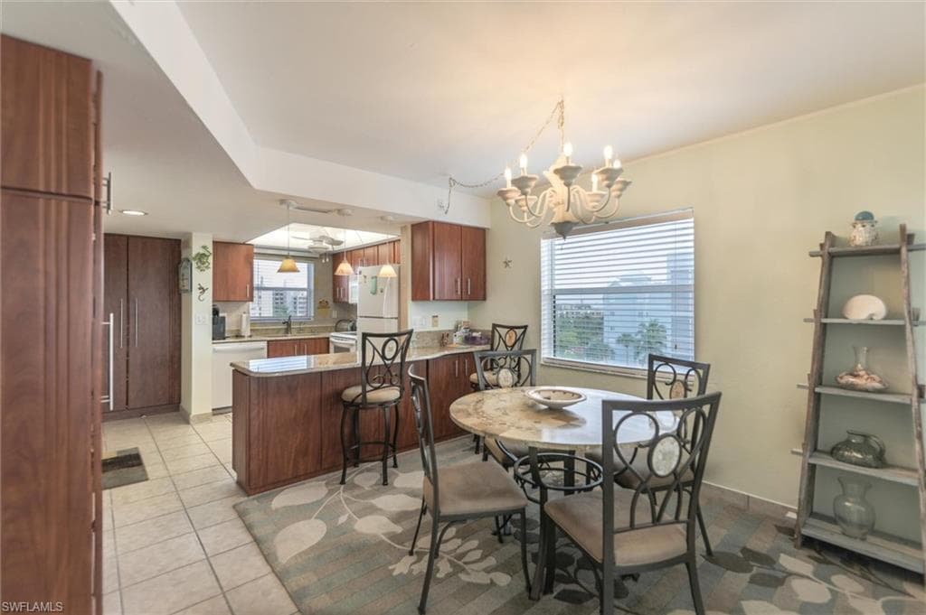 6899 Estero BLVD 251-5