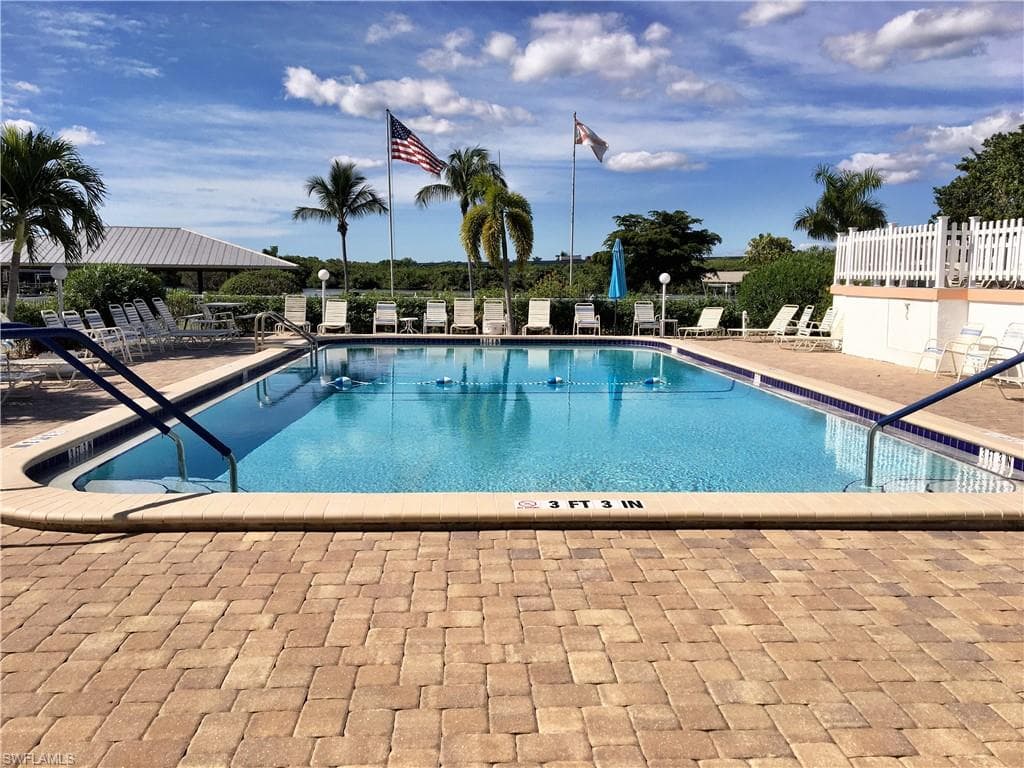 241 Tangerine DR-3