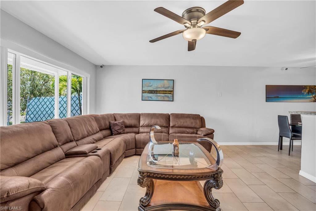 883 Coconut CIR E-3