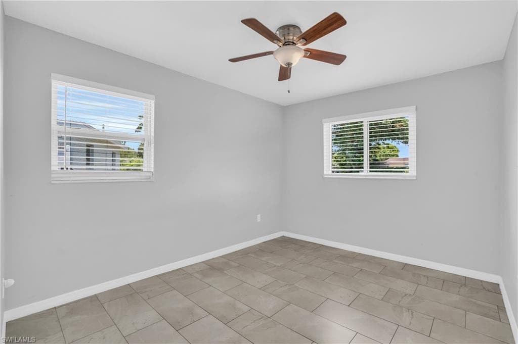 883 Coconut CIR E-21