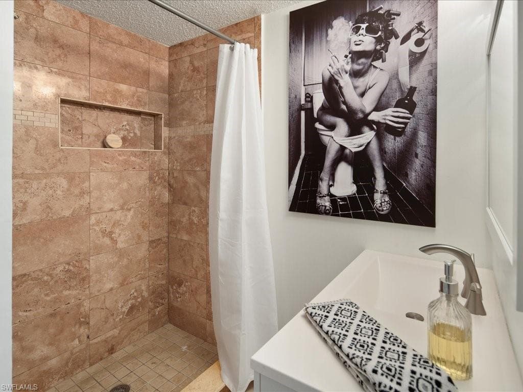 9395 Pennsylvania AVE 20-12