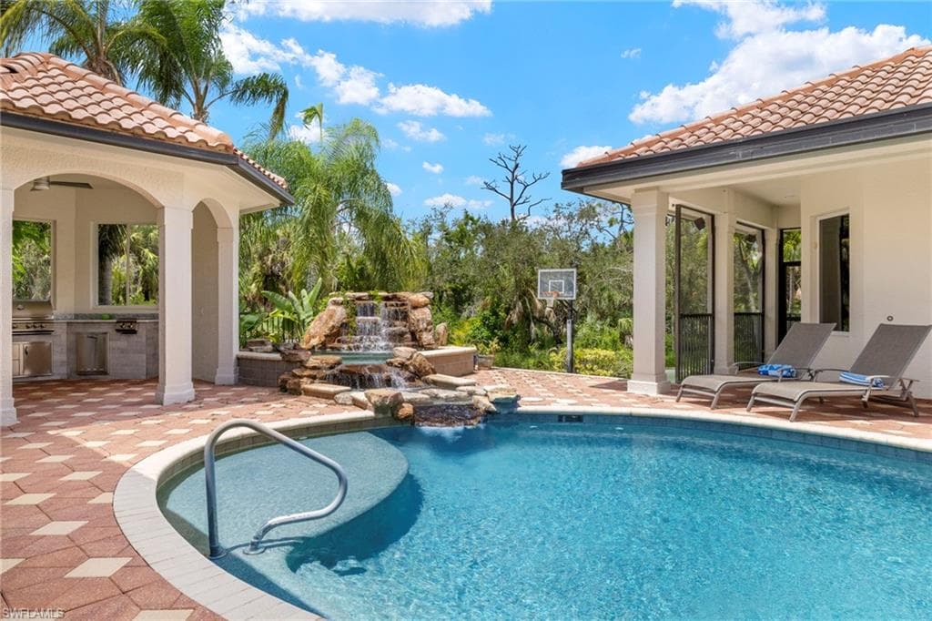 15401 Old Wedgewood CT-44