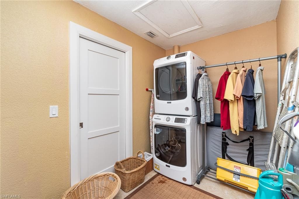 15854 Gleneagle CT-32