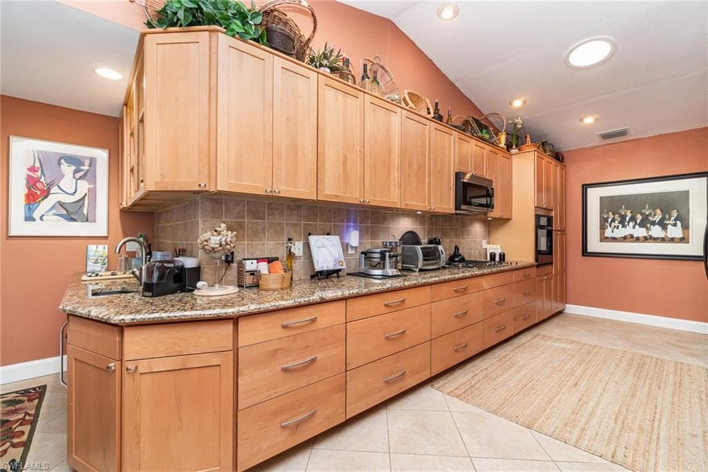 15854 Gleneagle CT-14