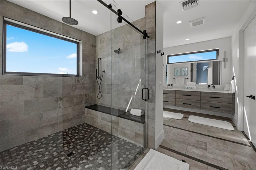 250 Crescent ST-23