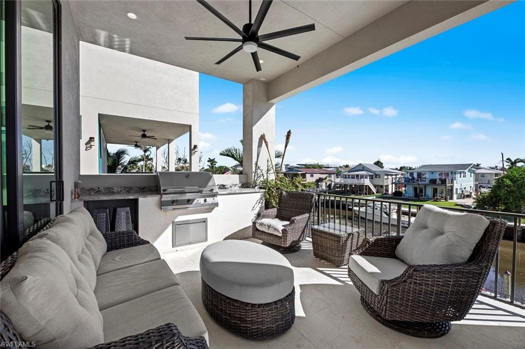 250 Crescent ST-16