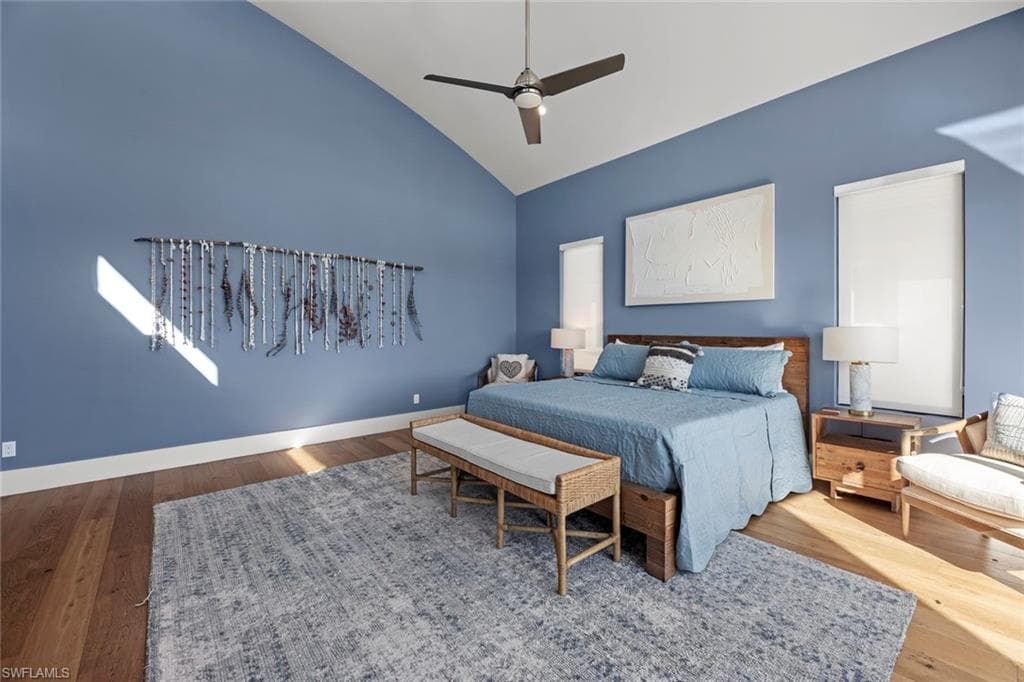 250 Crescent ST-22