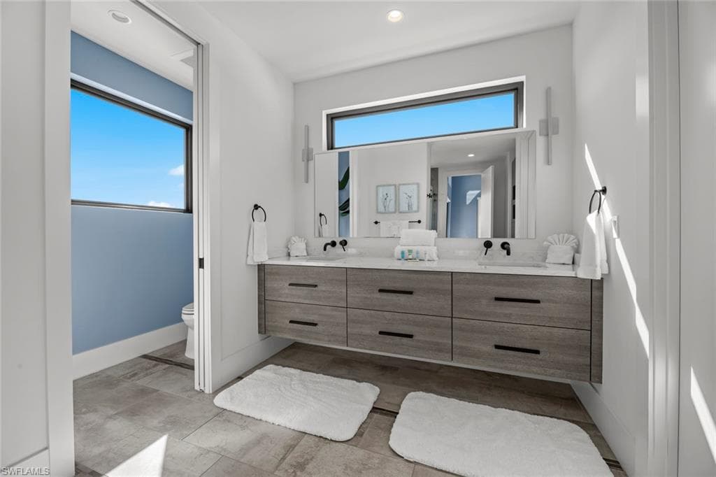 250 Crescent ST-30
