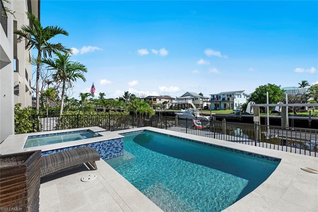 250 Crescent ST-40