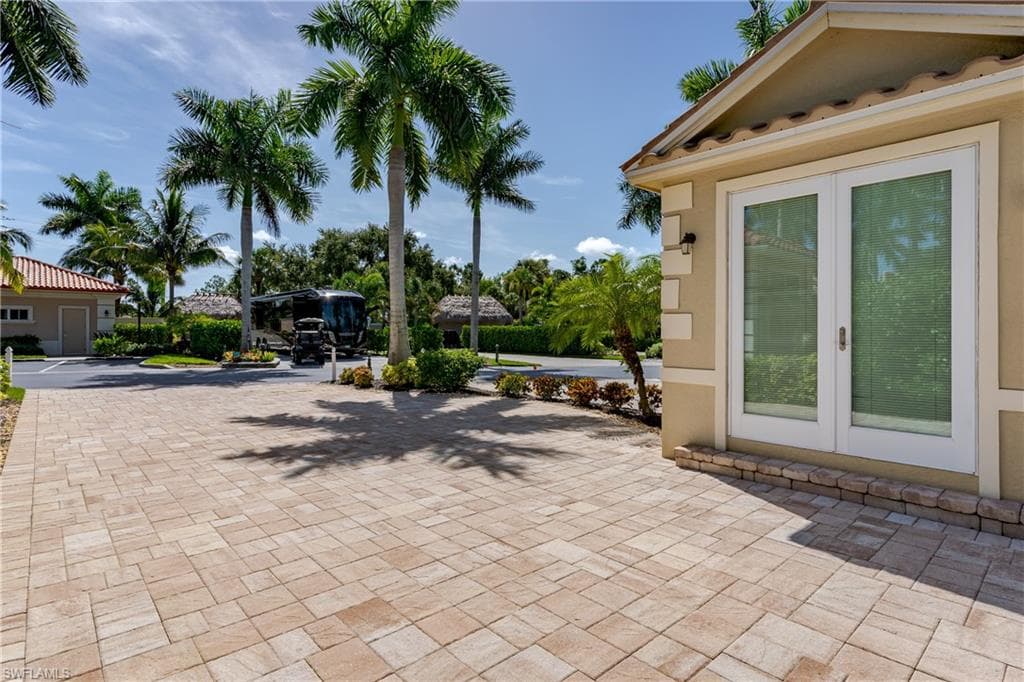 13596 Snook CIR-36
