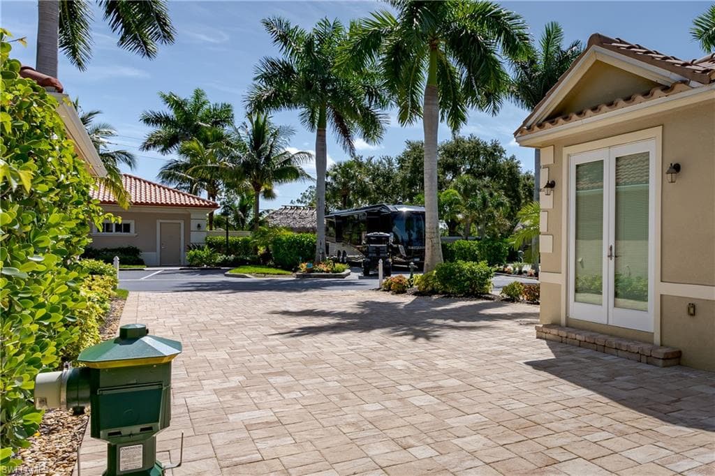 13596 Snook CIR-34