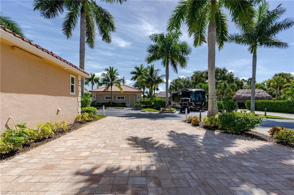 13596 Snook CIR-38