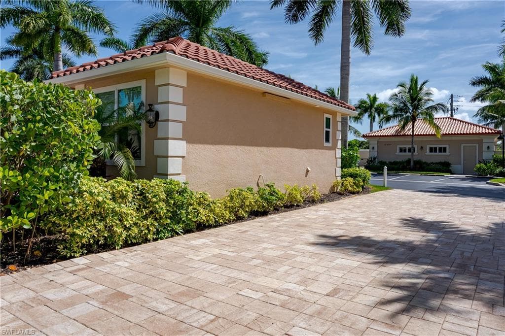 13596 Snook CIR-35