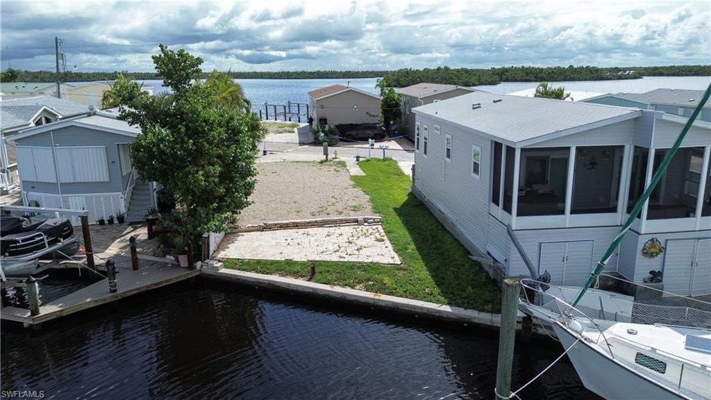 36 Emily LN-8