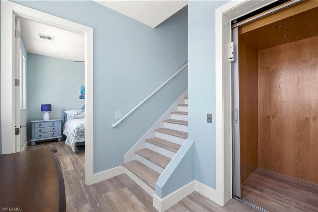 151 Chapel ST-6