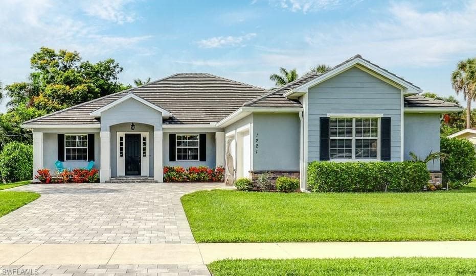 1221 La Faunce WAY-2