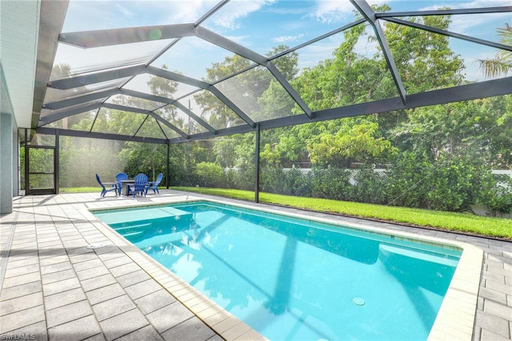1221 La Faunce WAY-28