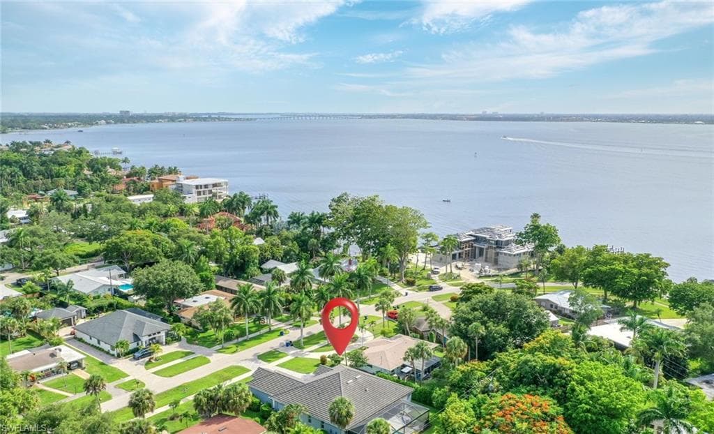 1221 La Faunce WAY-30