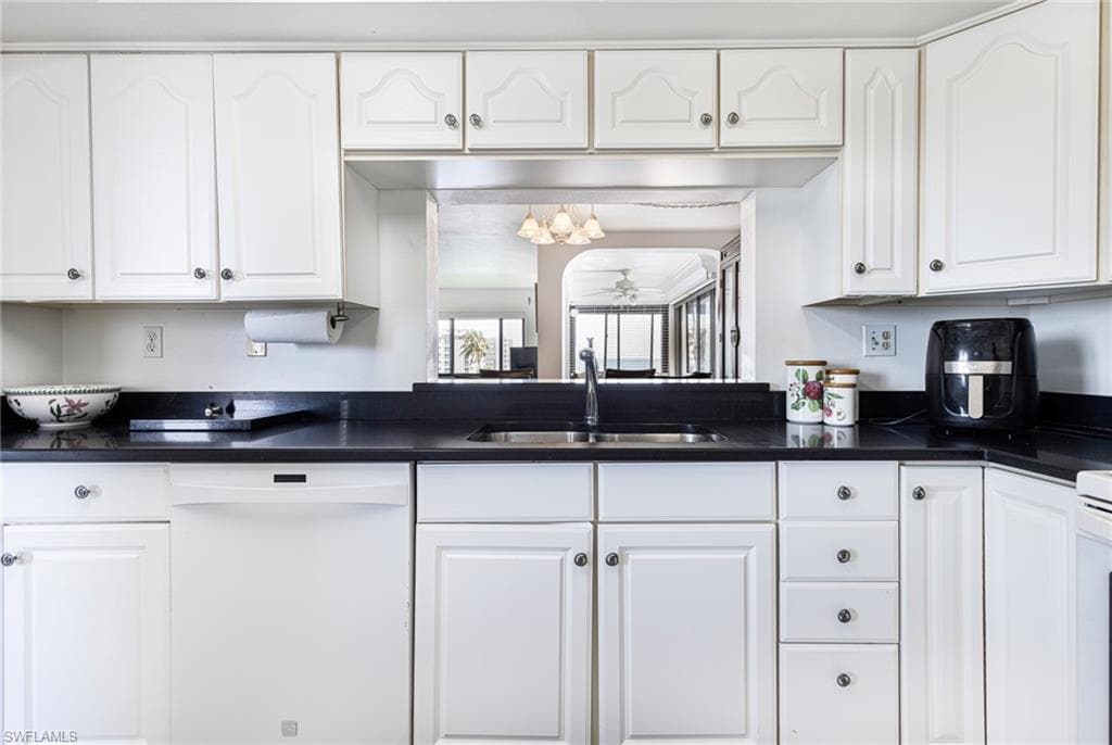 6672 Estero BLVD A508-19