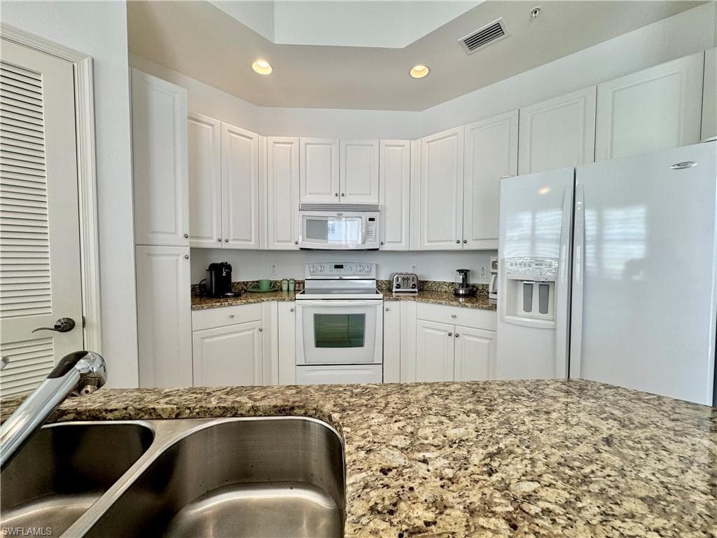 3921 Kens WAY 2302-5