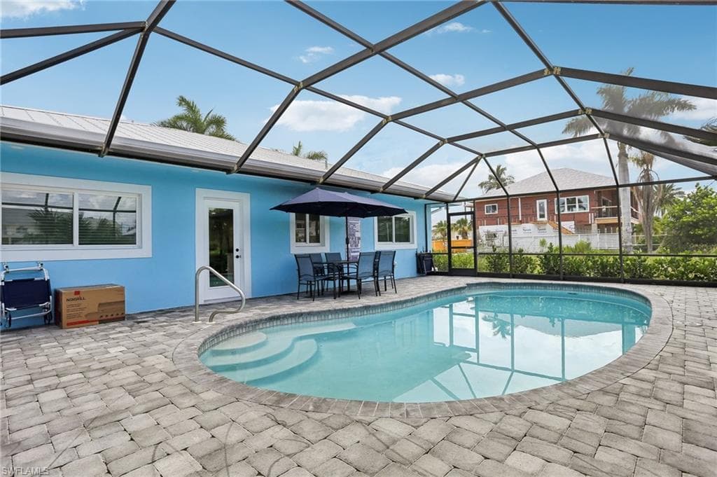 267 Flamingo ST-32