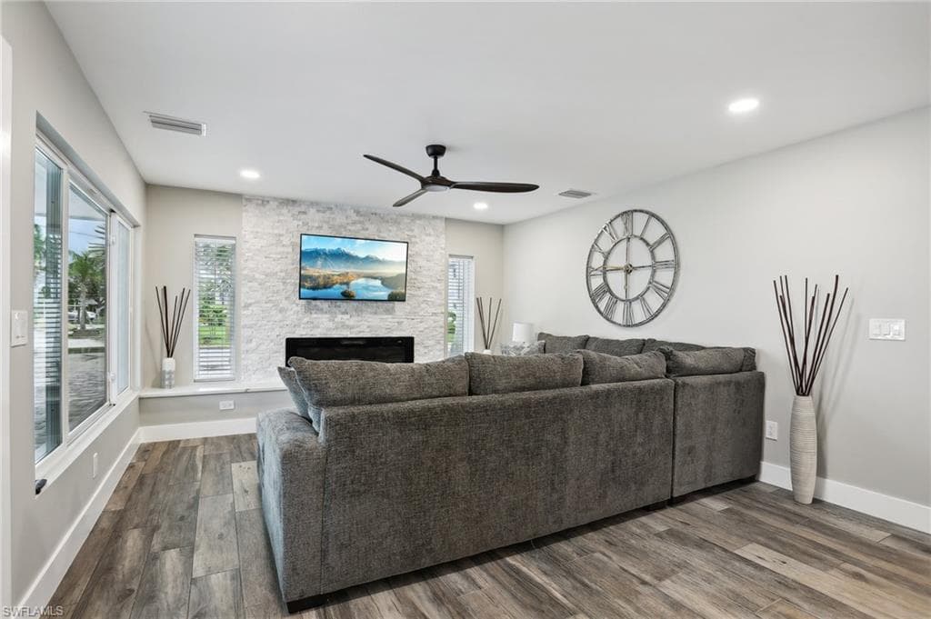 267 Flamingo ST-5