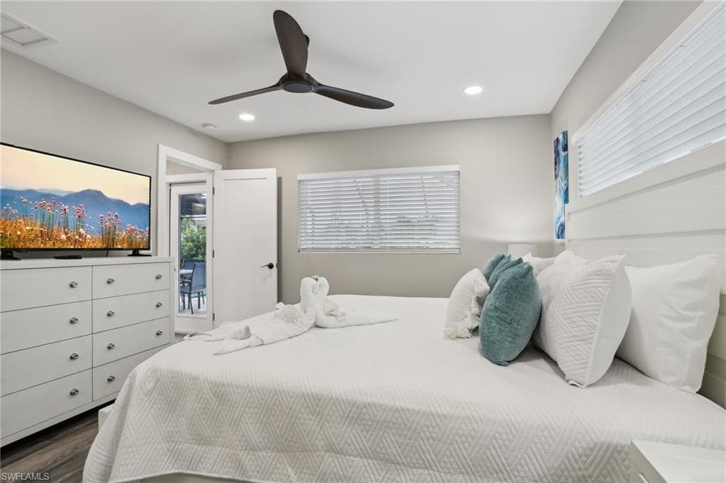 267 Flamingo ST-20
