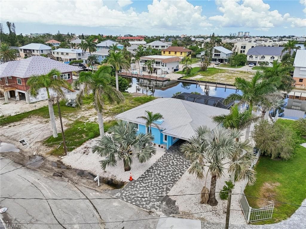 267 Flamingo ST-48